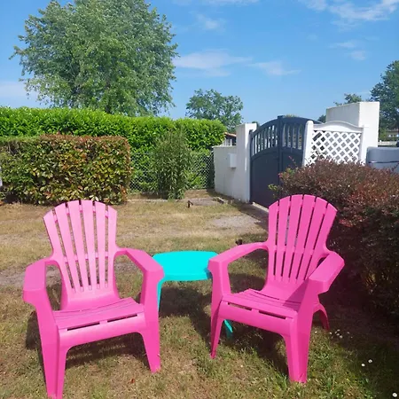 Des Lauriers Roses - Piscine Collective, Spas Et Jardins Prives - 7 Kms De La De Lespecier شقة